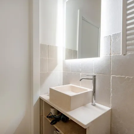 Palazzo Della Torre - Seaview Luxury Historical Apartahotel 3*