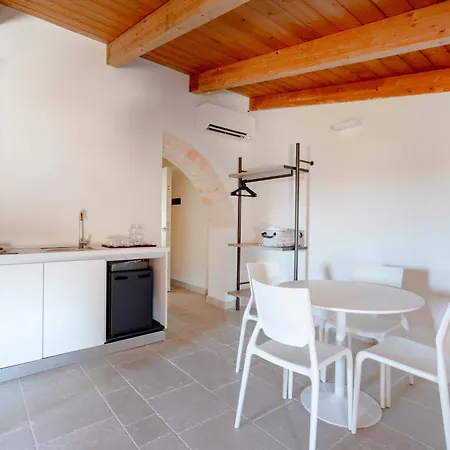 Apartahotel Palazzo Della Torre - Seaview Luxury Historical 3*