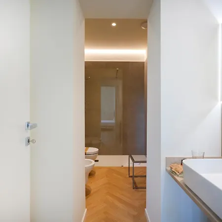 Palazzo Della Torre - Seaview Luxury Historical 3* Bari