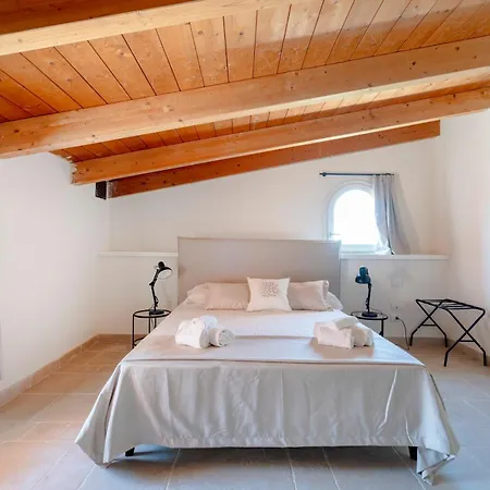 Apartahotel Palazzo Della Torre - Seaview Luxury Historical