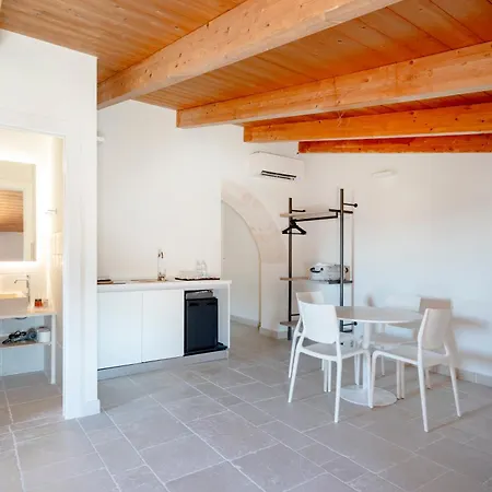 Apartahotel Palazzo Della Torre - Seaview Luxury Historical