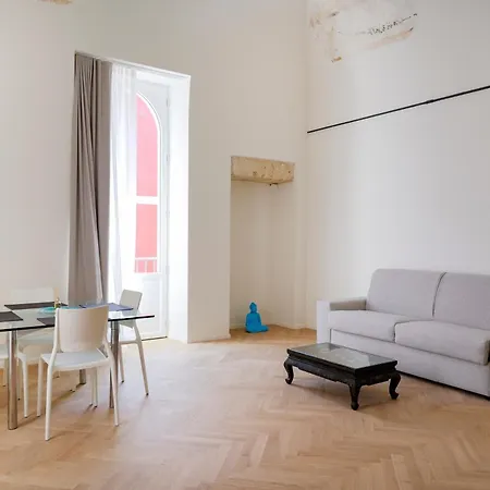 Palazzo Della Torre - Seaview Luxury Historical Apartahotel Bari