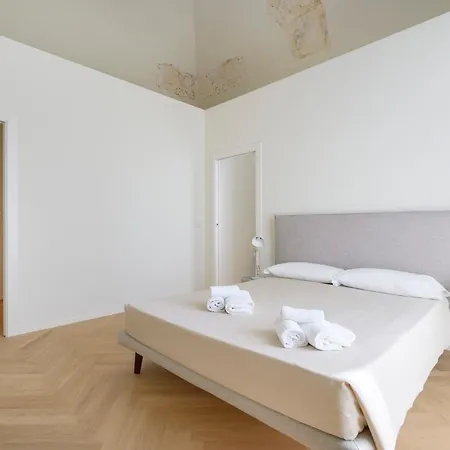 Palazzo Della Torre - Seaview Luxury Historical Apartahotel