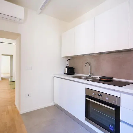 Apartahotel Palazzo Della Torre - Seaview Luxury Historical