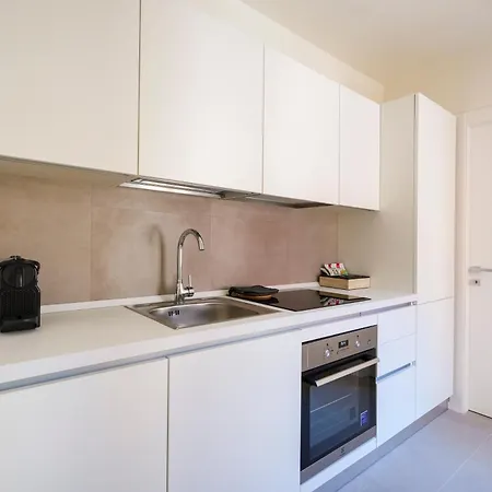 Apartahotel Palazzo Della Torre - Seaview Luxury Historical Bari