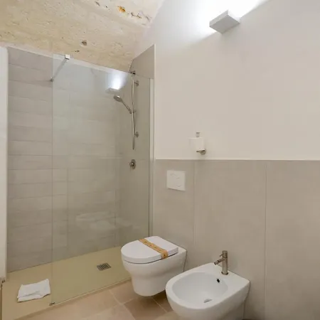 Apartahotel Palazzo Della Torre - Seaview Luxury Historical Bari