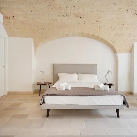 Palazzo Della Torre - Seaview Luxury Historical Apartahotel Bari